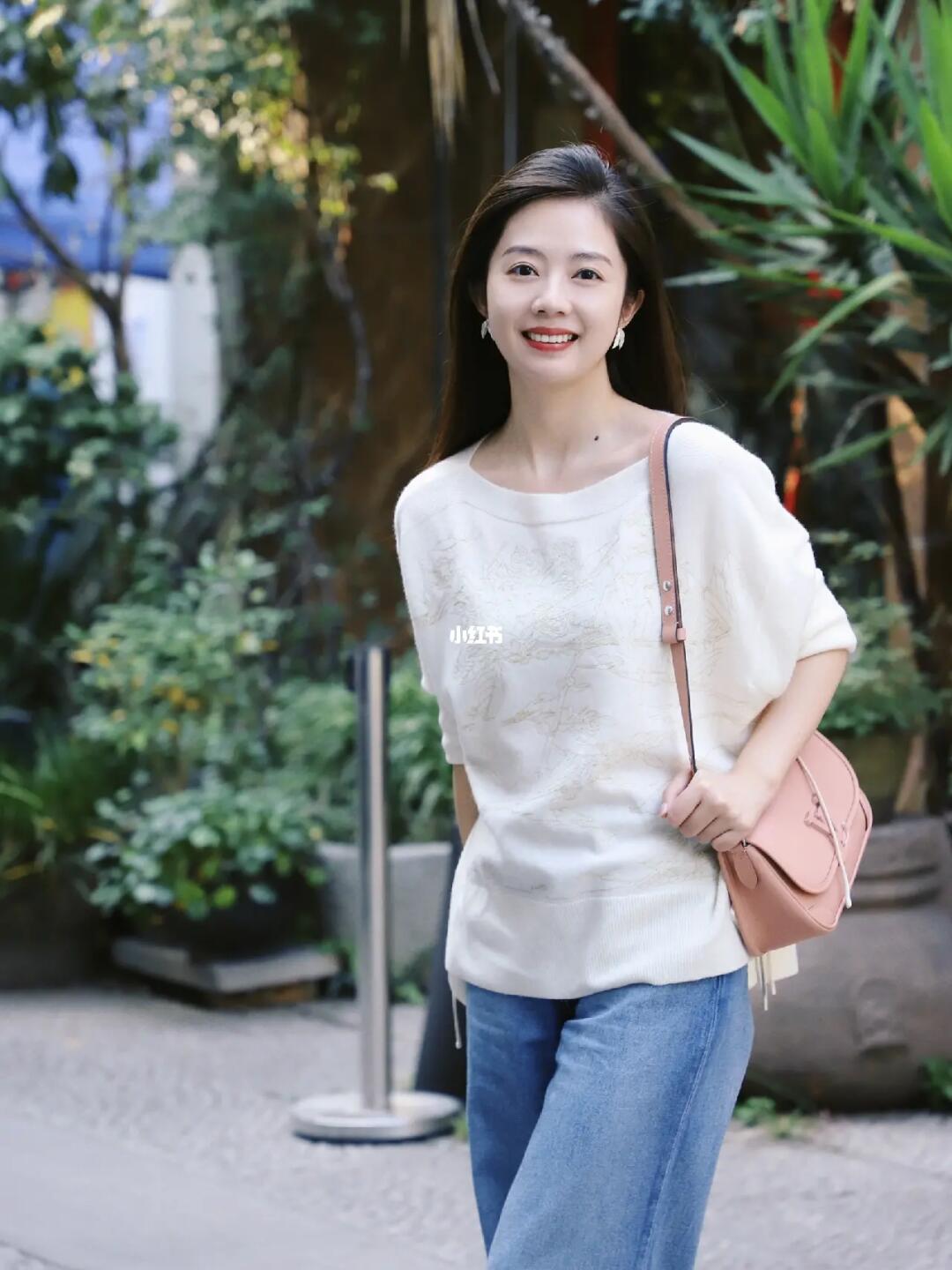 在世界面前，你要永远偏心自己。