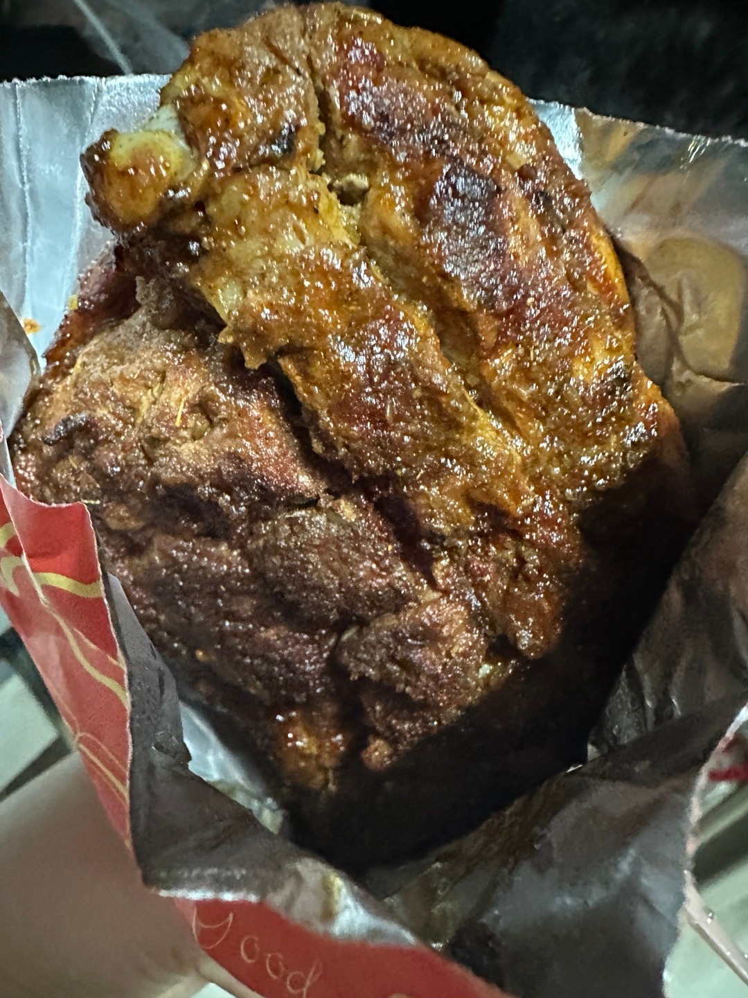 一份等了半个小时的鸭腿子 炭烤的 好好吃🤤一份超级爆辣的新疆炒米粉 吃了两口就