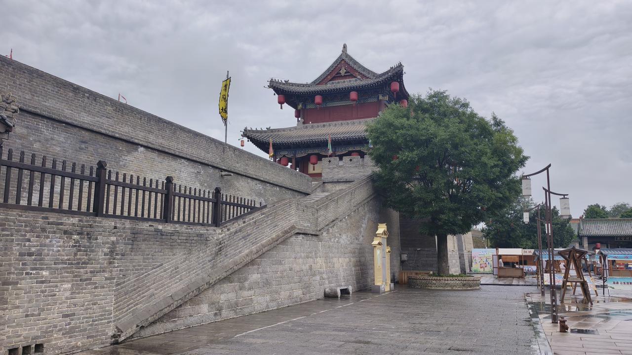 记录我的2026今天端午节，细雨蒙蒙送清凉。来宝藏古城赏街景，到云溪桥头看运河吧