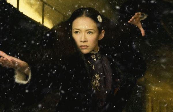 要我挑章子怡最让我忘不掉的角色，还得是《一代宗师》里的宫二。

她太硬了。说“不