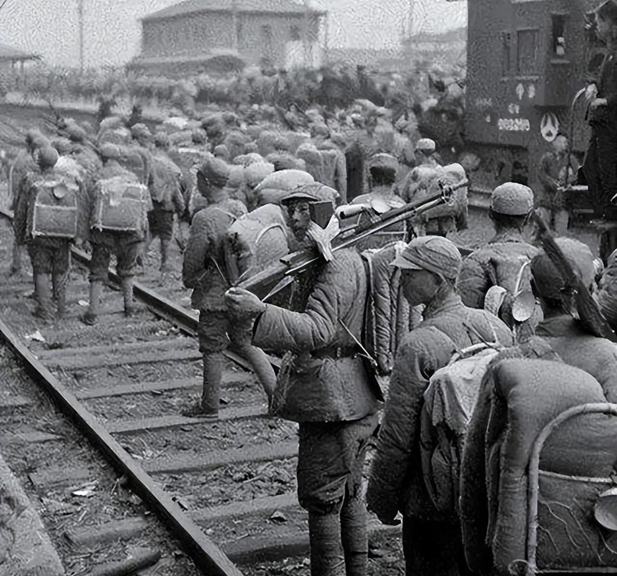 淮海战役的最后时刻，华中仍有两个兵团，为何没调去支援？
 
1949年1月6日，