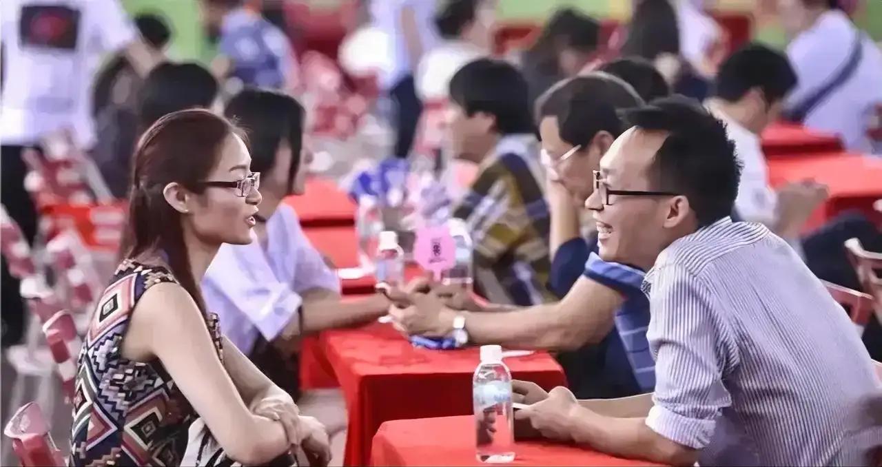 在找对象方面给人提建议，找好看的，找有钱的，找对你好的…
这些都对，问题是，这有