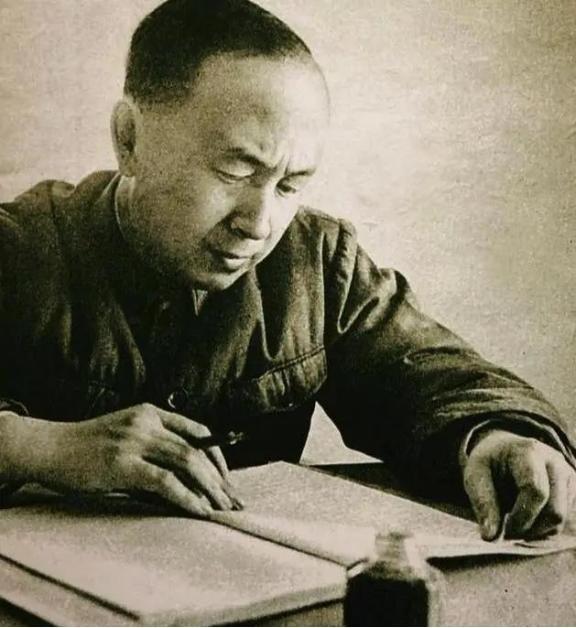 当年美国人不想让钱学森回国，为什么不敢暗杀他？因为没办法干掉，你以为的钱学森只是