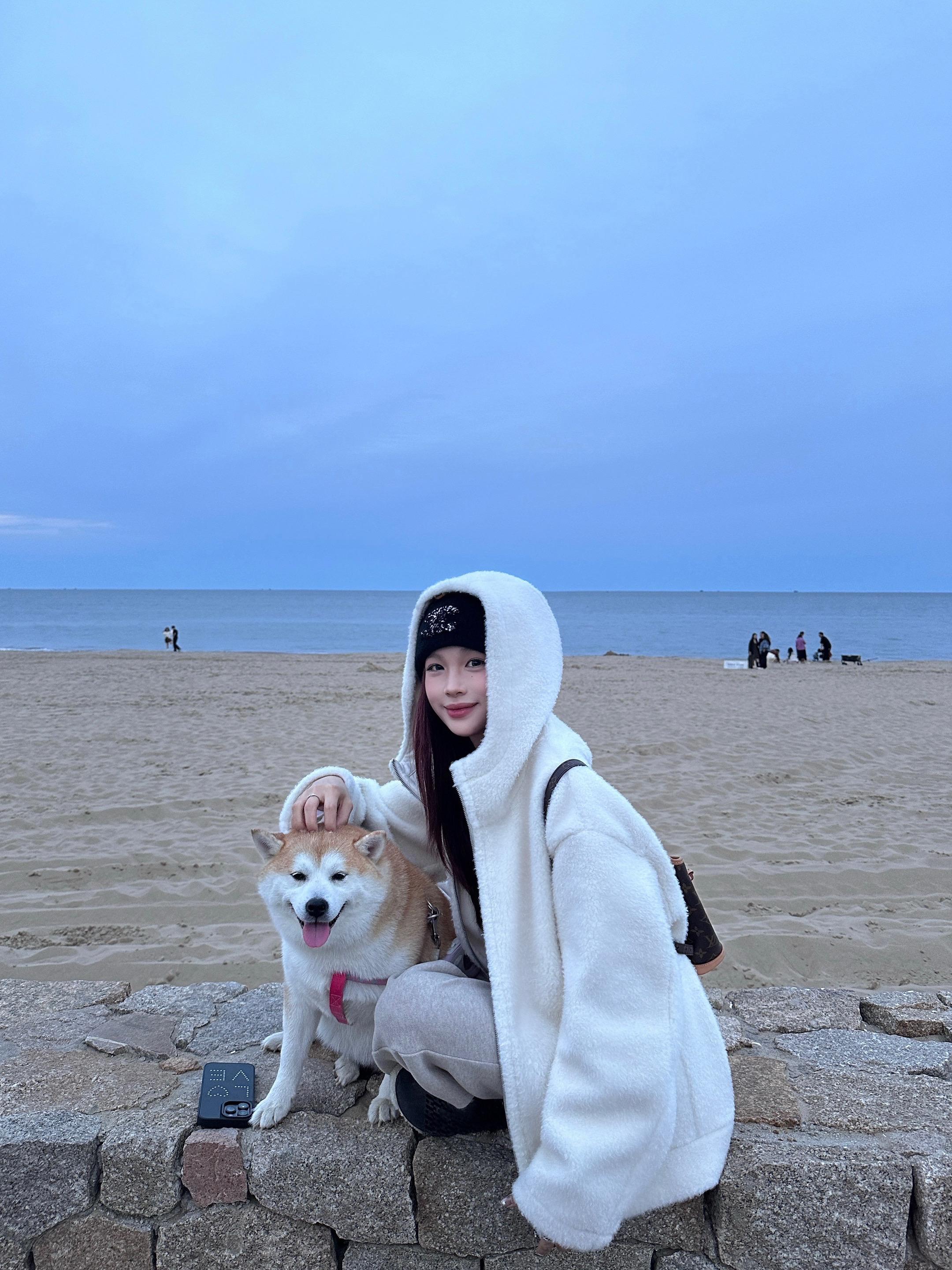 Anaya18图☁️。整理了一些阿那亚穿搭合集