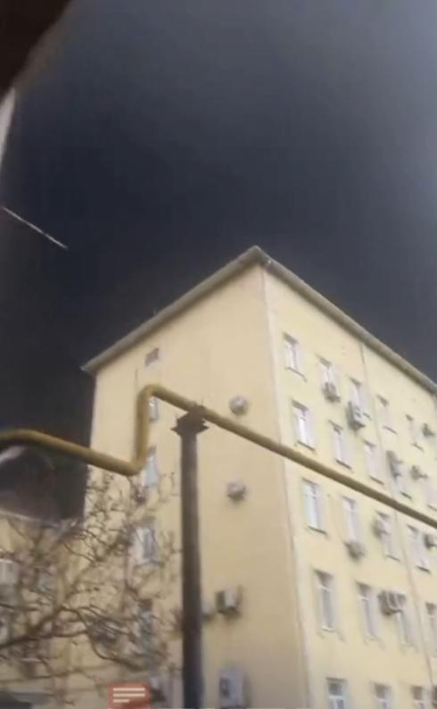 【诺维乔克开发者警告：图阿普塞炼油厂火灾产生的烟雾致命】化学家维尔·米尔扎亚诺夫