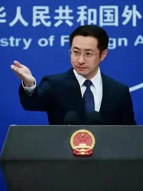 对菲律宾这种国家，忍无可忍就无需再忍

7月21日，外交部边海司负责人紧急约见菲