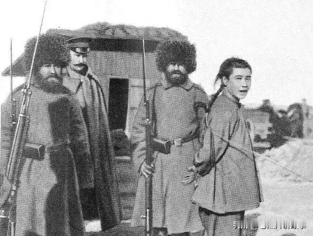 俄军在辽阳绞死一名为日军服务的“中国间谍”