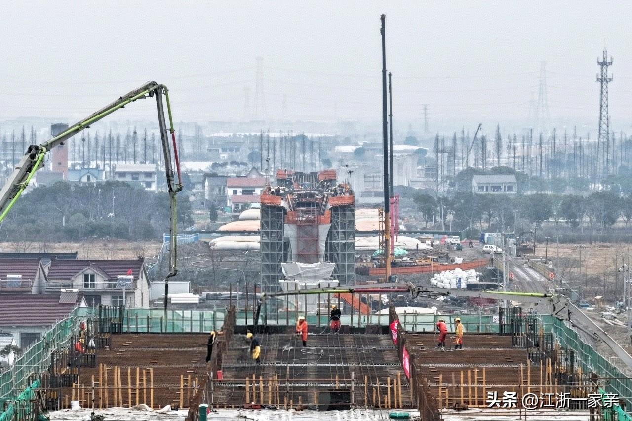 西塘站封顶了，沪苏嘉城际铁路是不是和轻轨地铁一样没有多大差别？如果是的话，那么嘉