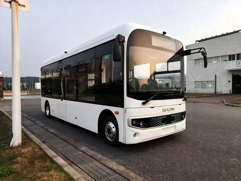 【中興BAZN 7.5米低地台電動小巴】100%為香港設計・真正低地台豐盛汽車集