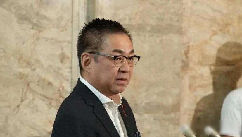 无视高市早苗，日企主动请求中国“网开一面”。
结果连香港的漏洞也堵住了

高市早