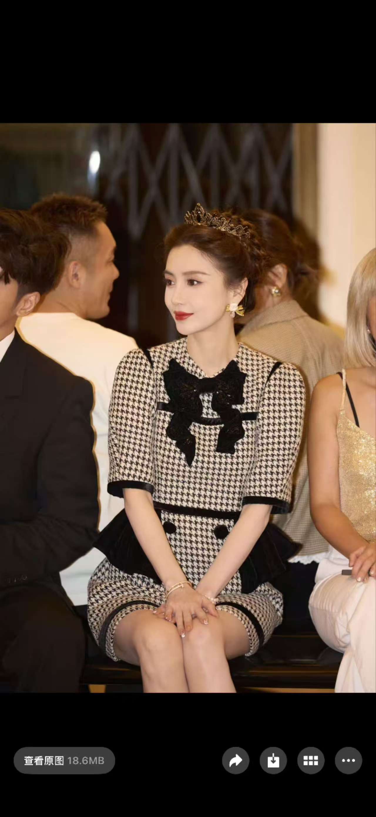 Angelababy工作室发的截图Angelababy看秀出图Angelabab