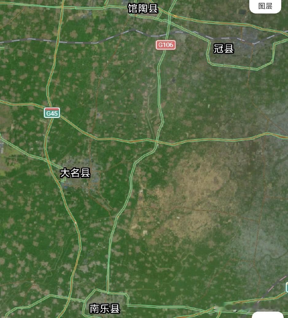 大名县本地的朋友，大家都知道大名县河东地区有一大片沙地，从卫星地图上看，都是白茫