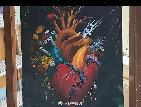 第一幅画是王诗龄的。第二幅是李嫣的。画得都挺好，我更喜欢李嫣的。