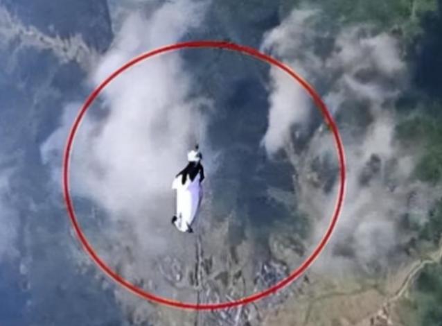 “不作死就不会死”！2020年，一个妙龄女子的尸体，6天后才被发现，发现时大部分