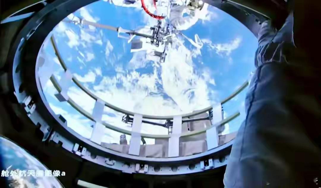 神舟二十一号航天员乘组在轨时间将延长一个月！啥原因要推迟返回神舟二十一号航天员乘