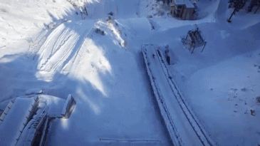 这个高度吓晕了→原来跳台滑雪以前是一种酷刑～