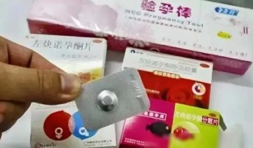 河南，一男子带女友外出旅游的2天时间里，由于男子没有把持住，与女友多次发生关系。