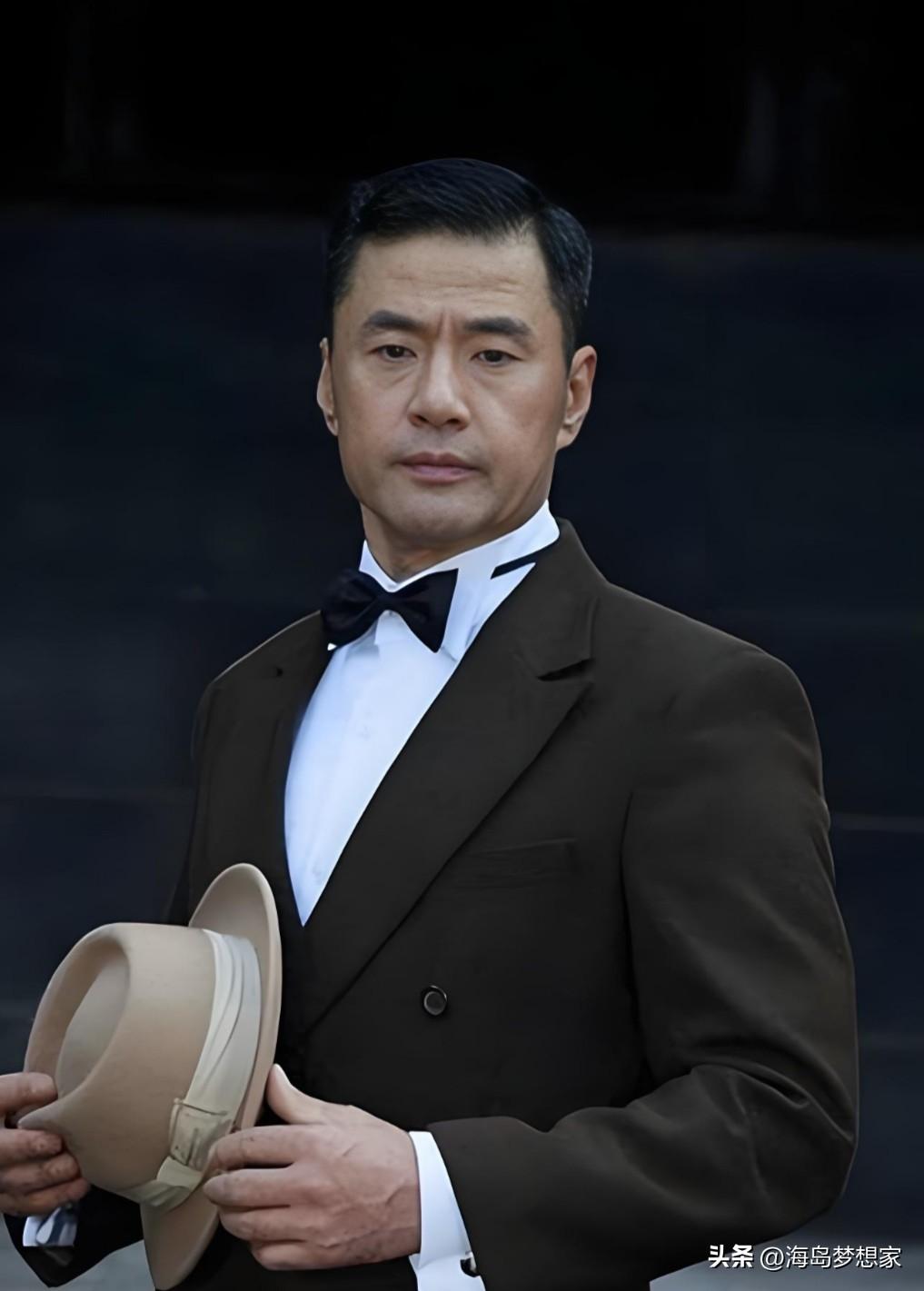 著名演员、导演，于荣光1958年8月30日出生于北京市，出身京剧世家，是著名京剧