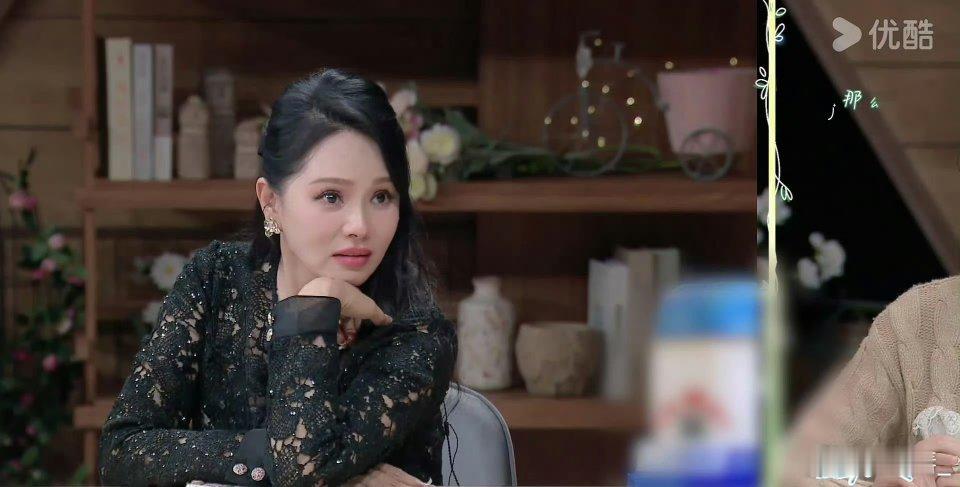 #伊能静40年前的人生照片# 岁月悠悠，美丽与智慧并存！伊能静不仅以她的容貌让人