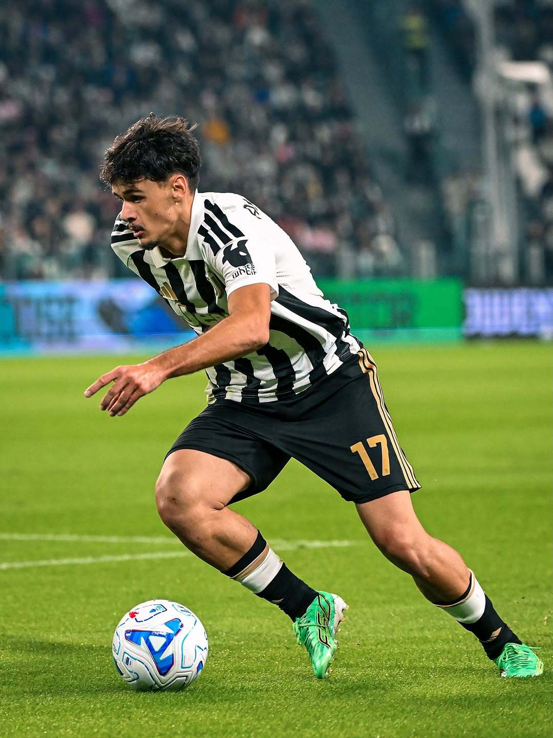 步履不停，未来可期🌟阿拉伊贝戈维奇入选科帕奖前十FinoAllaFine 尤文