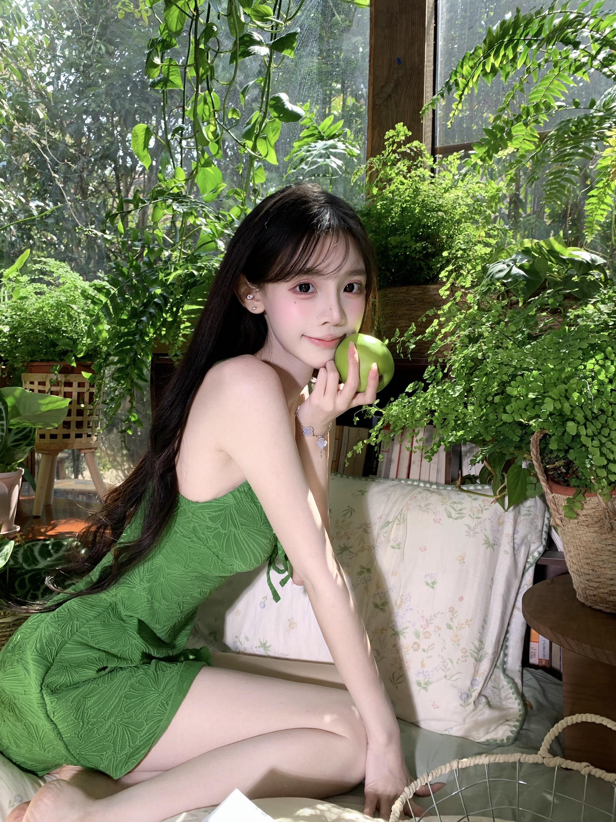 春天的第一套写真我先拍啦。