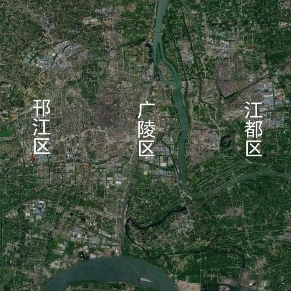 多年来，扬州市区持续向东西方向拓展，城市框架不断延展。江都撤市设区后，两地发展同