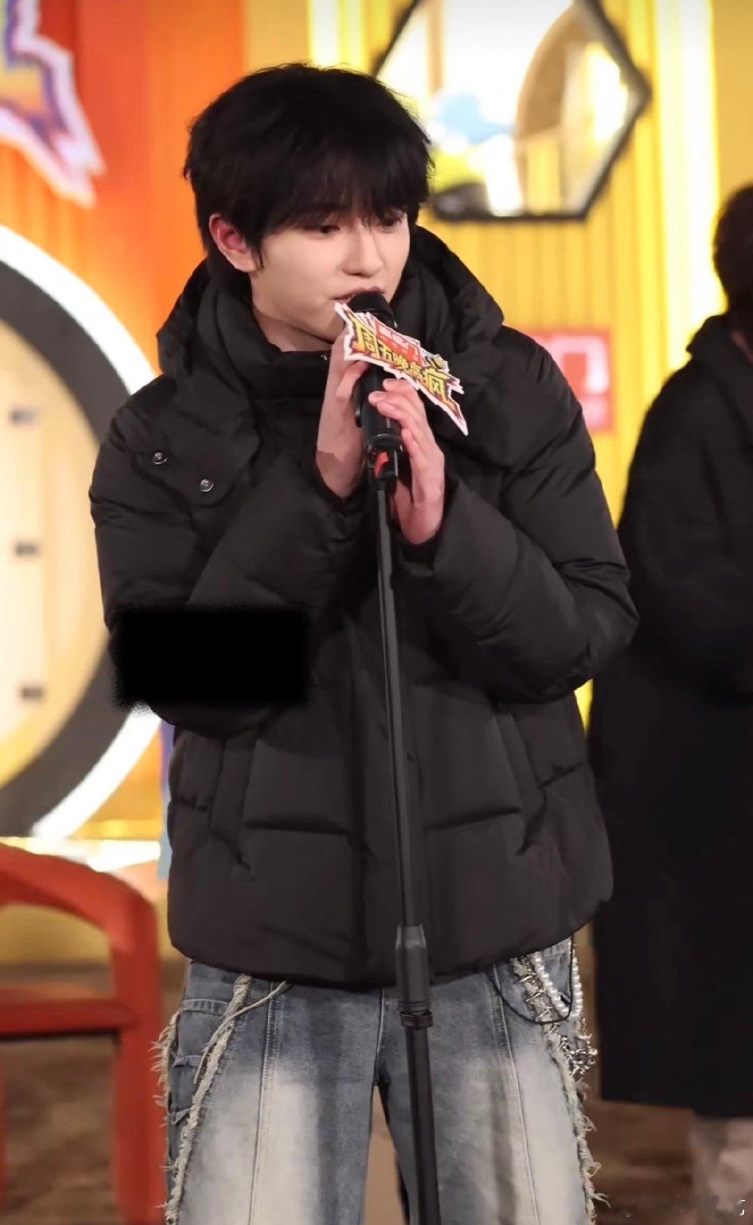 穆祉丞好强的版权意识 谁懂啊！穆祉丞唱几句《想见你》都要操心版权，这超强的版权意