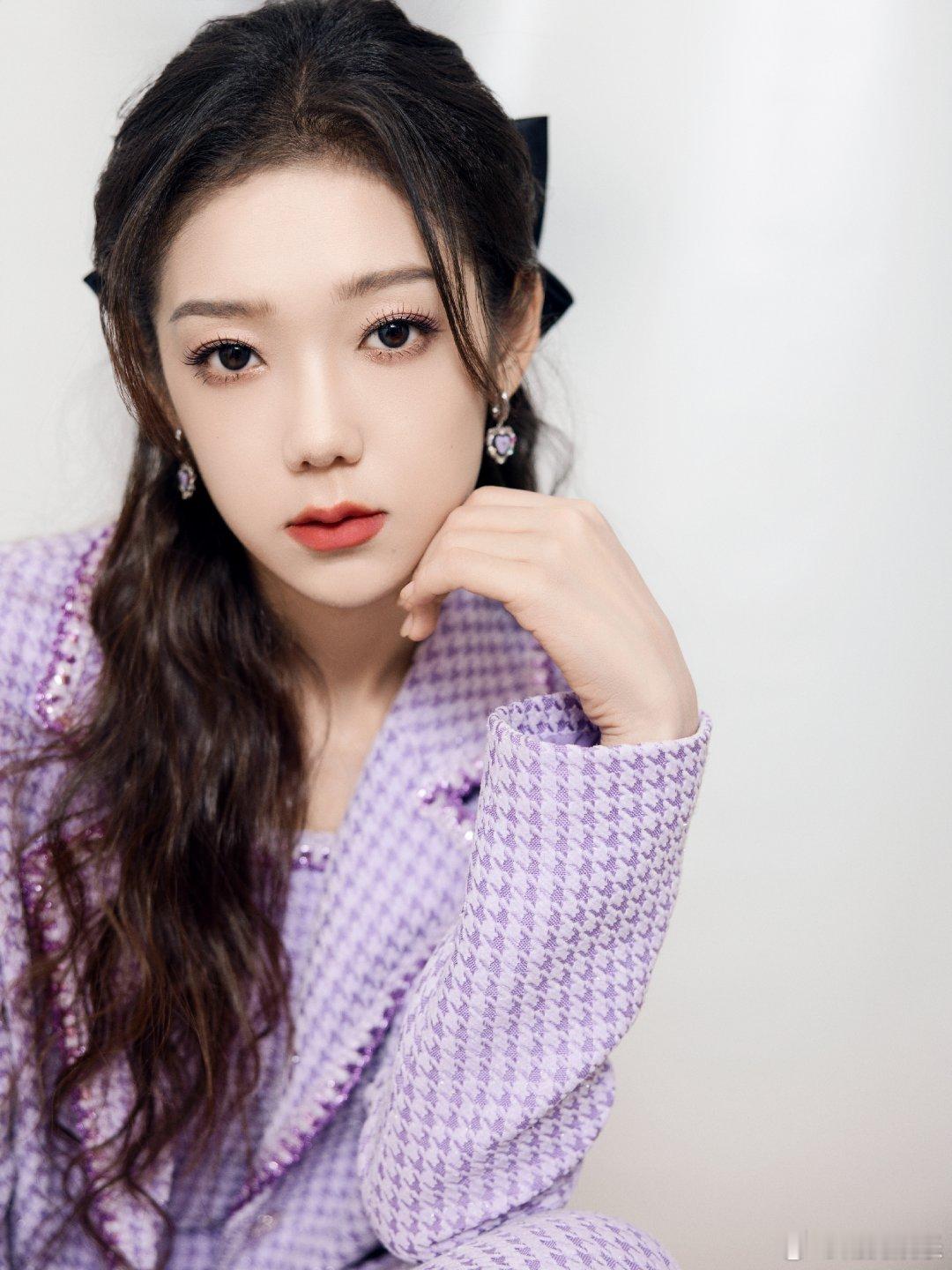 #硬糖少女303##希林娜依高# 今日份糖妹新鲜物料希林娜依高最美中轴线工作室更