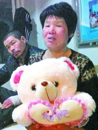 “我爸爸妈妈怎么样了？”2013年河南13岁女孩为救父母，不顾生命危险冲入火海，