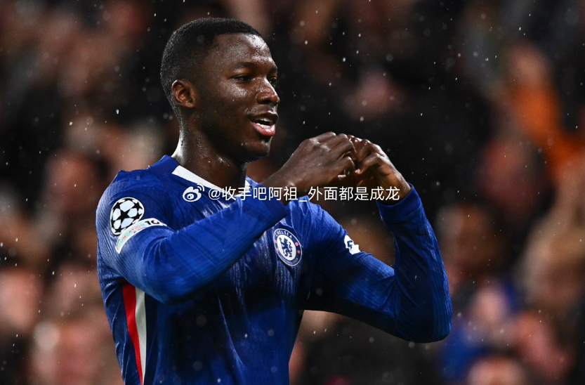 在做客talkSPORT节目时，乔·科尔称切尔西球星凯塞多已经是世界最佳中场。2