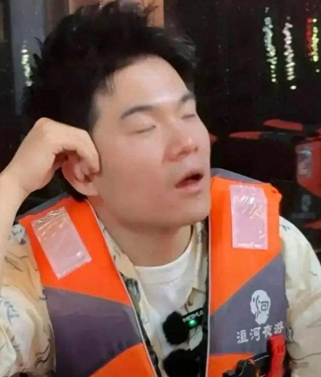 俞敏洪也没想到，董宇辉会因广西洪灾后的一个举动，实现口碑暴涨一场广西洪灾，让质疑