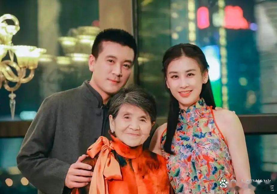 在《再见爱人》这档节目中，最后黄圣依还是选择离婚，开始杨子选择不离婚，后面还是选