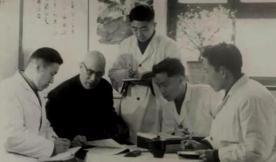 1957年，毛主席患上重感冒，吃了几天西药也不见好转，经人介绍请来一位老中医，谁