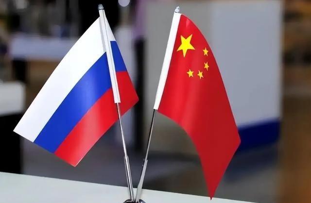 终于明白我国为什么一直没有援助俄罗斯，一位俄罗斯专家早已给出了答案，中国并非俄罗