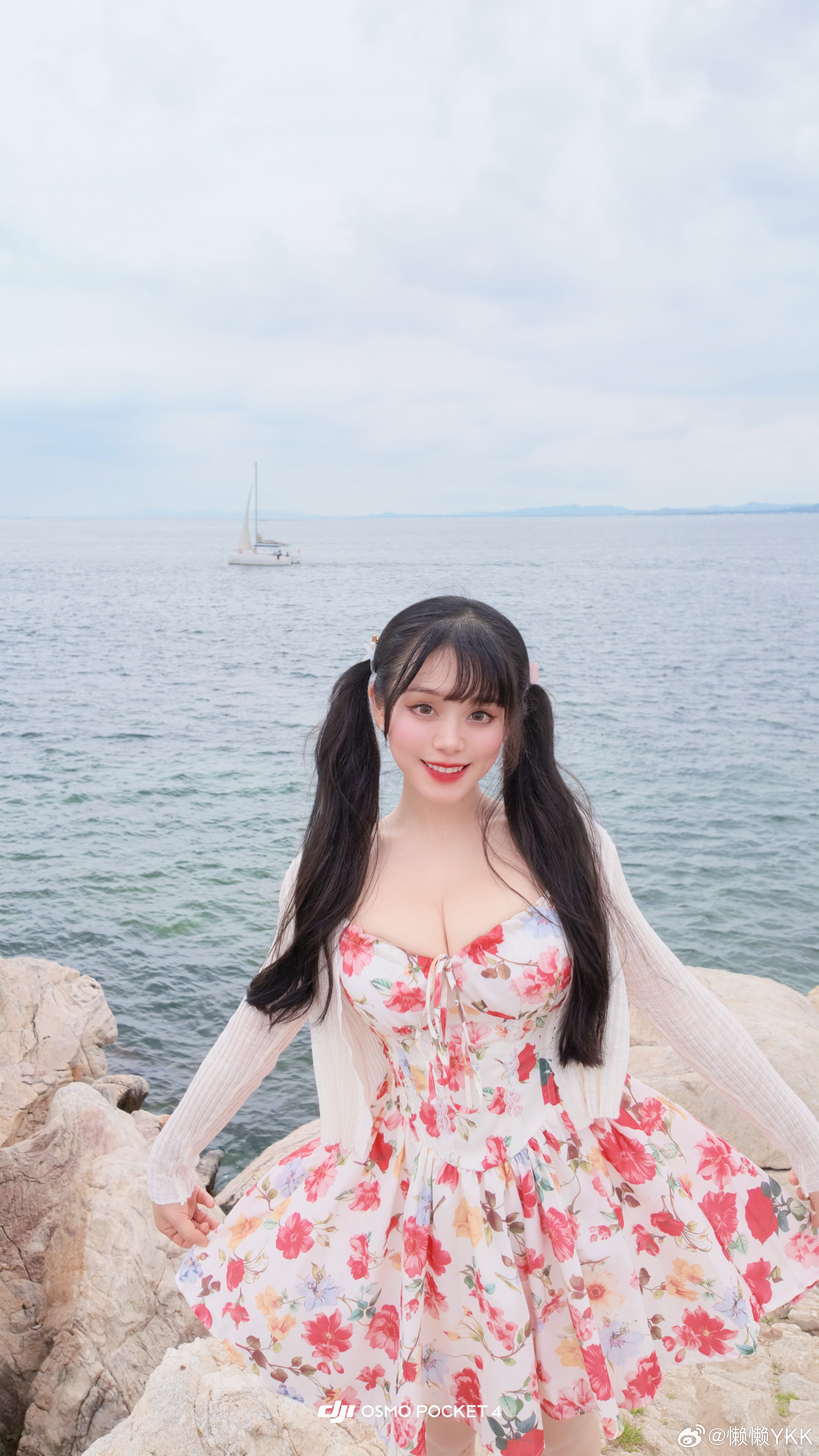 遇见什么样的天气☁️就看什么样的风景好消息：不晒 🌬️坏消息：海不蓝🌊 烟台