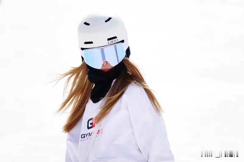 谷爱凌U池卫冕！中国队包揽金银 谷爱凌U池卫冕！中国队包揽金银
2月22日，米兰