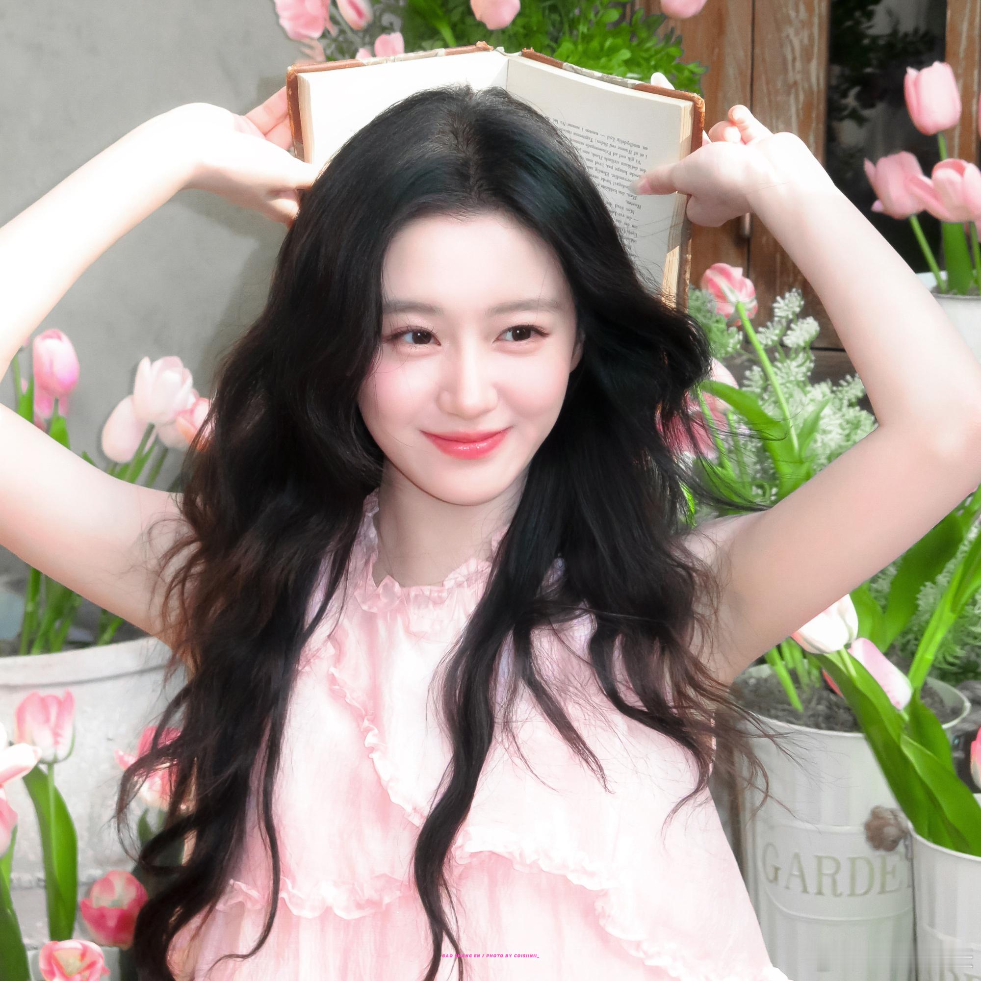 包上恩 🐰包上恩李瑶英 🐰包上恩明月千里 当世界凉如荒岛 我们依然会是彼此的