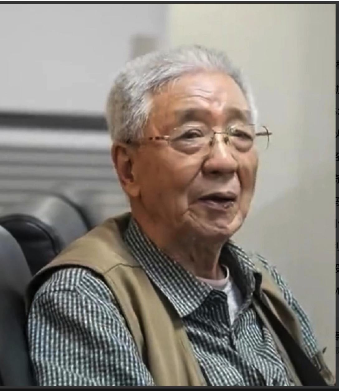 91岁老兵登军舰被拦，急了，掏出1953年的解放军胸标，只说了一句：