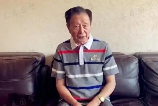 这恐怕是许多中国式父母最难回答的一道题！宋世雄的一双儿女早早去了海外：女儿在加拿