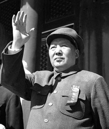 1955年毛主席为何拒绝大元帅军衔？李讷好奇发问：爸爸不当元帅，是因为什么原因呢