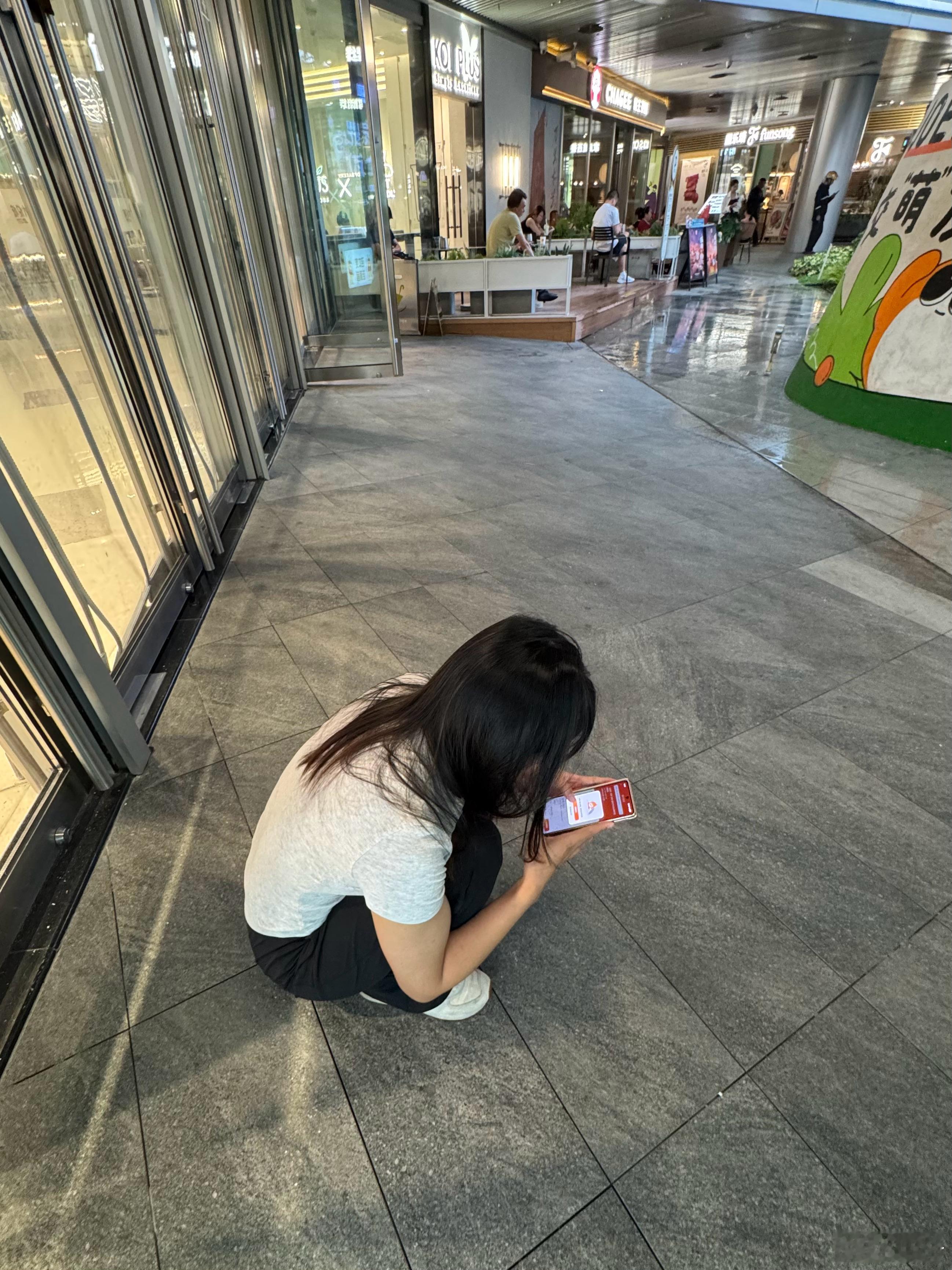 世上又多了一个伤心的人儿谁抢了我周杰伦演唱会的票，我都到最后一个界面了啊！！！