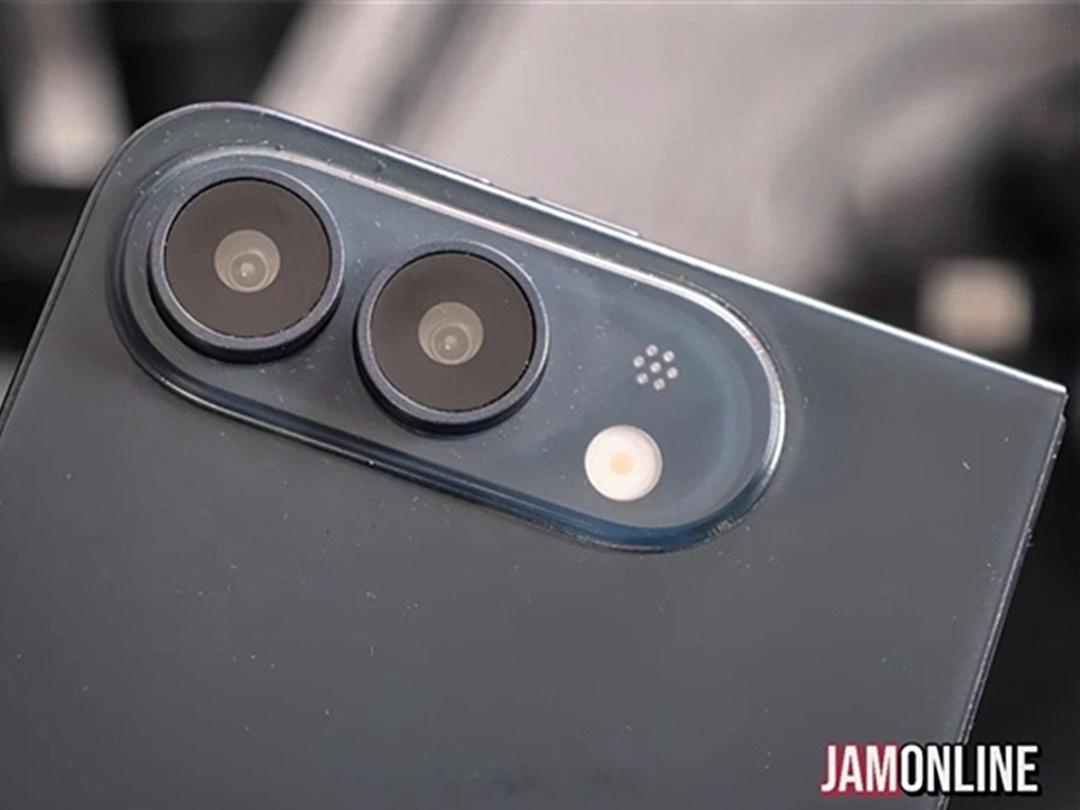 iPhoneUltra黑色机模疑似果子首款折叠屏“iPhone Ultra黑色机