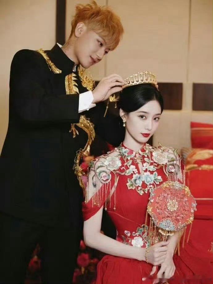 龙梓嘉称徐艺洋的皇冠价值百万 龙梓嘉爆料徐艺洋大婚皇冠值百万，280克足金镶90