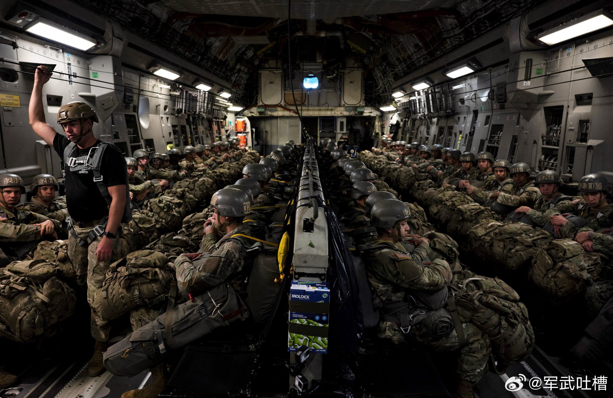 最新消息，第82 空降师总部已接到五角大楼的命令，准备部署到中东，同时部署的还有