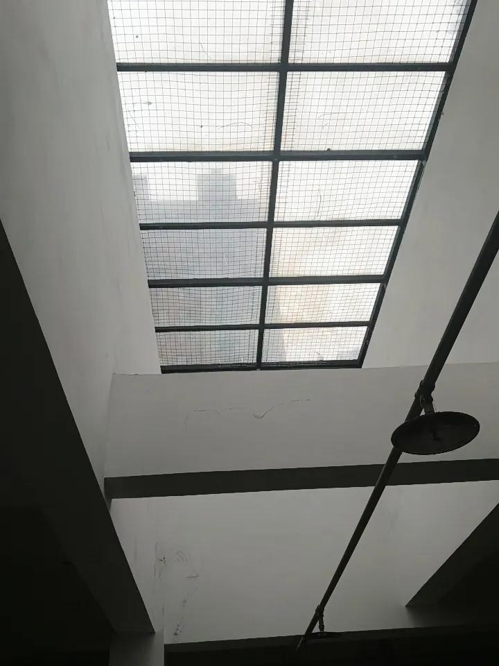早上7点，山东全省有雨，连续三天的降雨。星期一出门带好雨具，祝大家工作顺利！