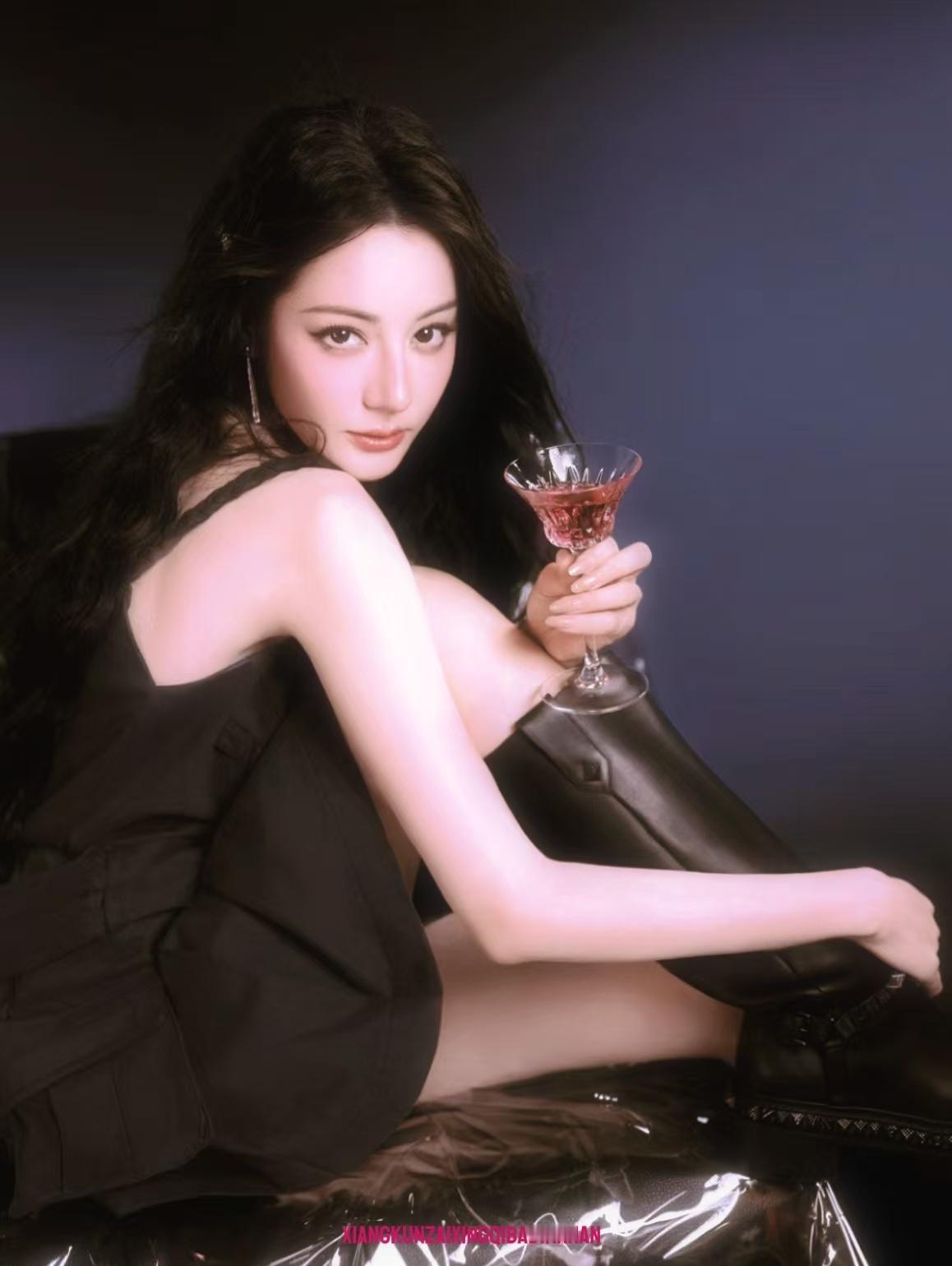 迪丽热巴[超话]迪丽热巴益起来 dlrb每日一善人要一颗善良的心、宽广的心、美好