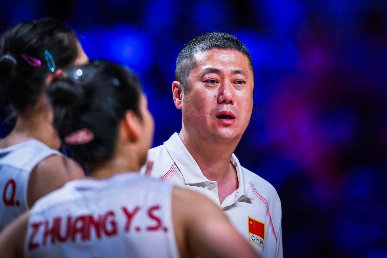 暂停的时候，赵勇布置防吊球！中国女排vs土耳其女排2026世界女排联赛