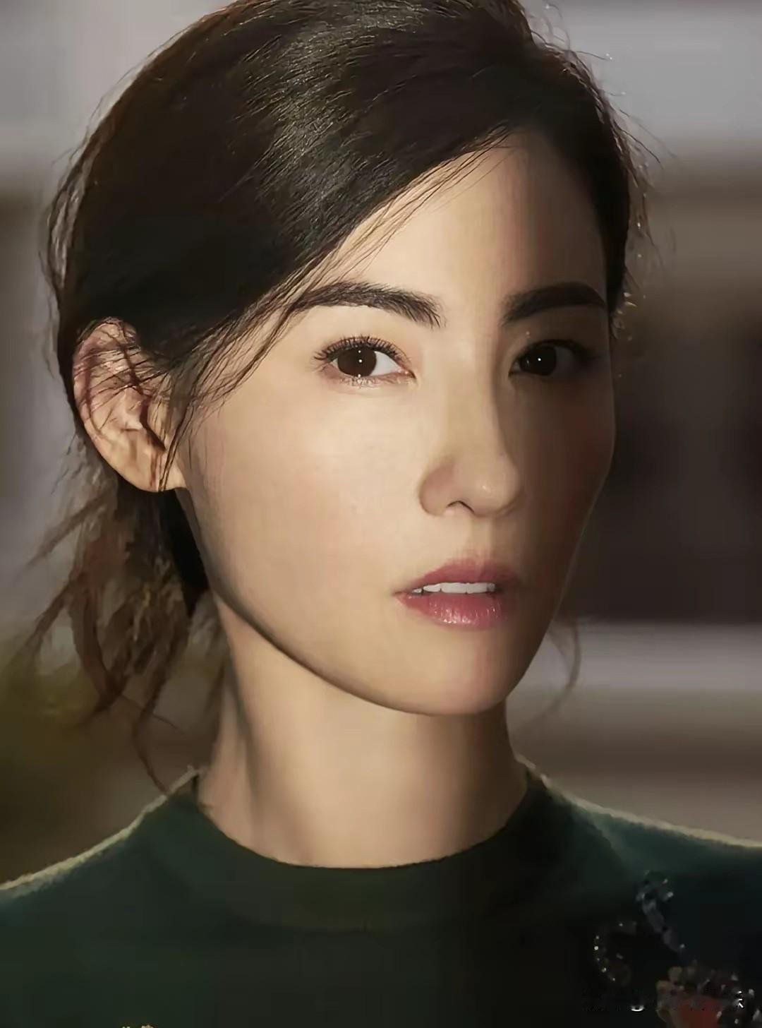 谢霆锋张柏芝离婚，不是出轨也不是王菲！

其实，两人早年感情就出了问题。张柏芝性