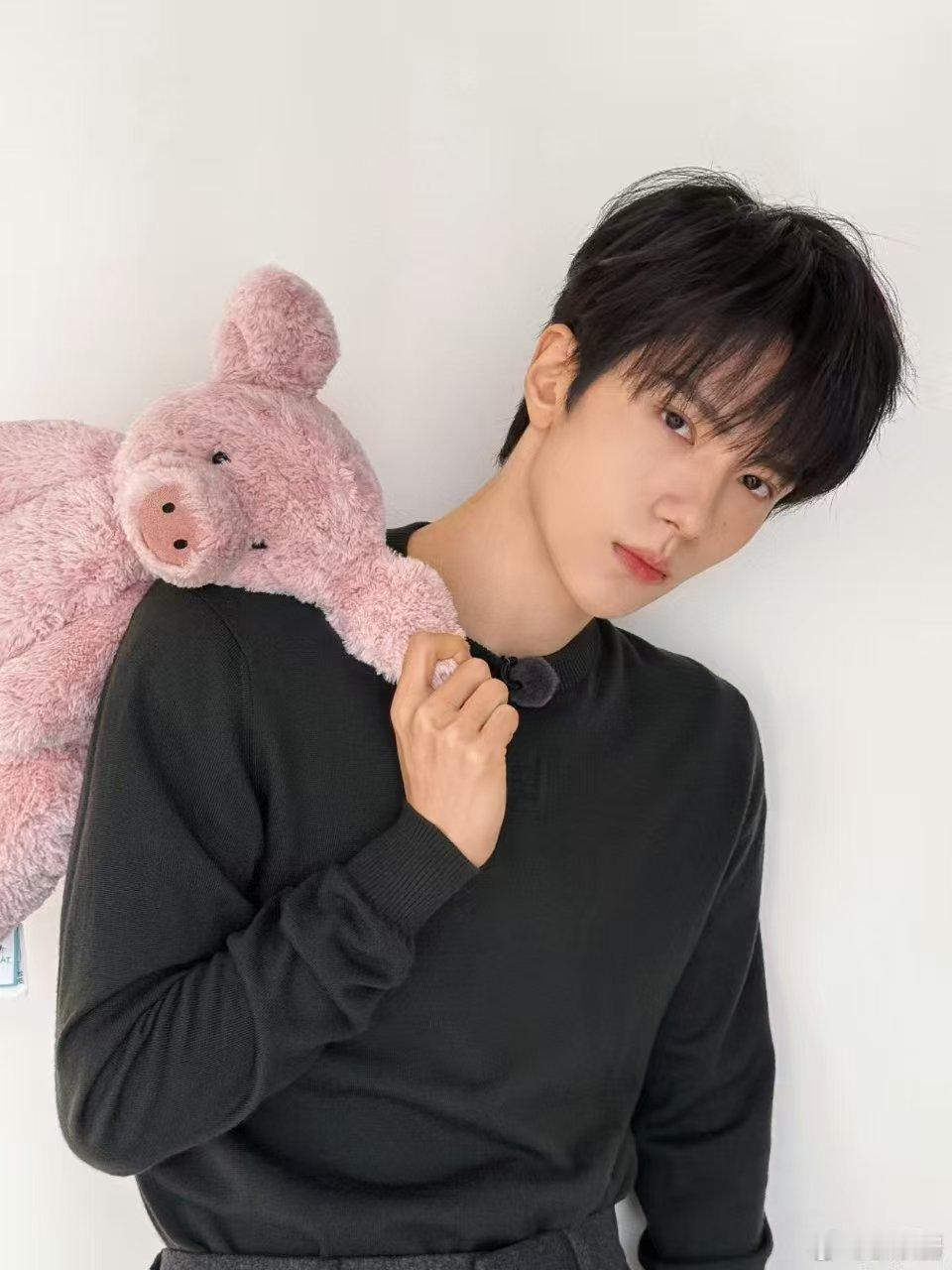 别争了杨仕泽余承恩你们两个人机  哈哈哈，杨仕泽和余承恩的互动太逗了，你们这是在