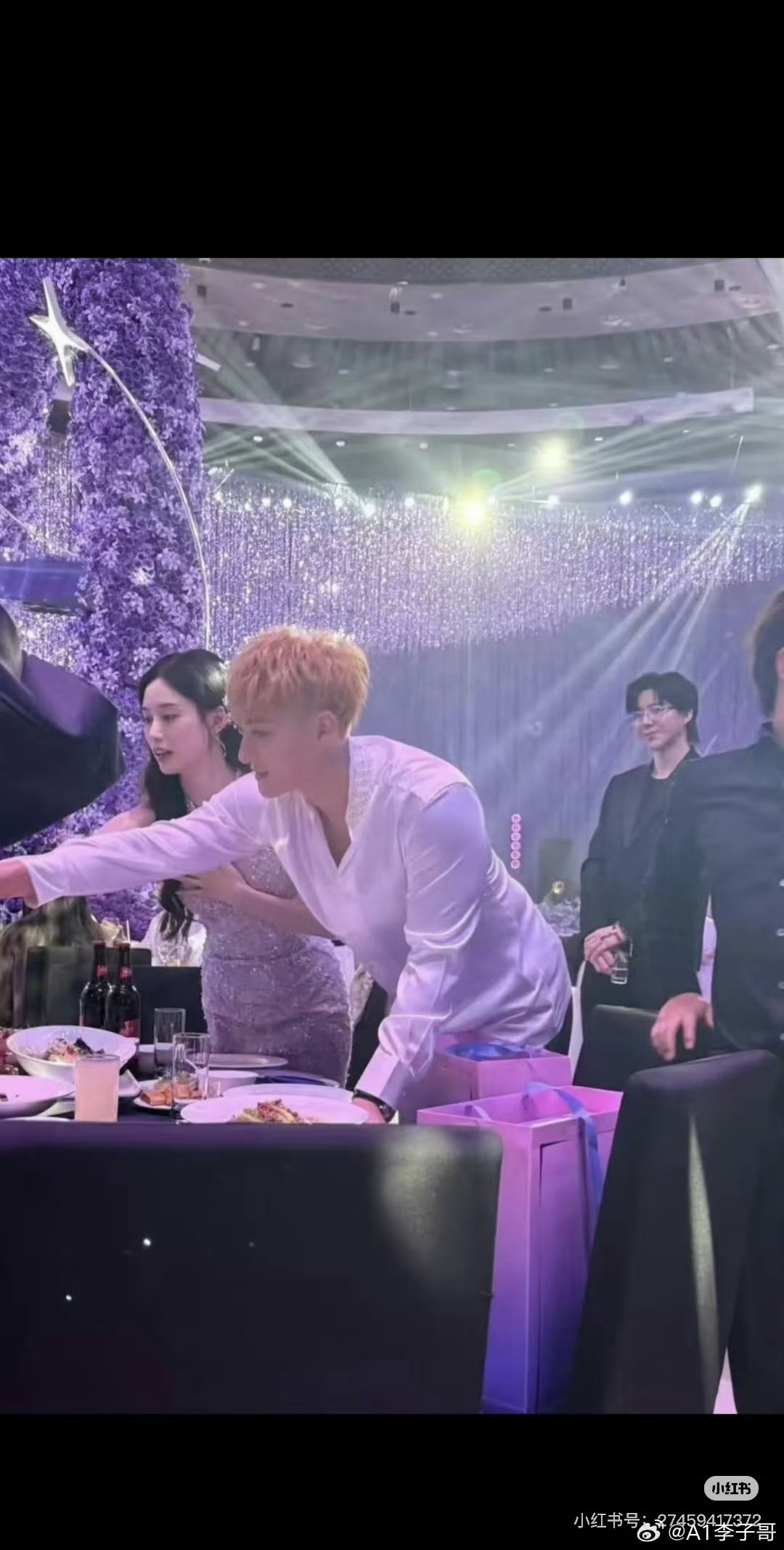 刘宇宁回应黄子韬道歉刘宇宁真不愧是顶流事件发酵后，网传黄子韬玩笑称要“签约刘宇宁